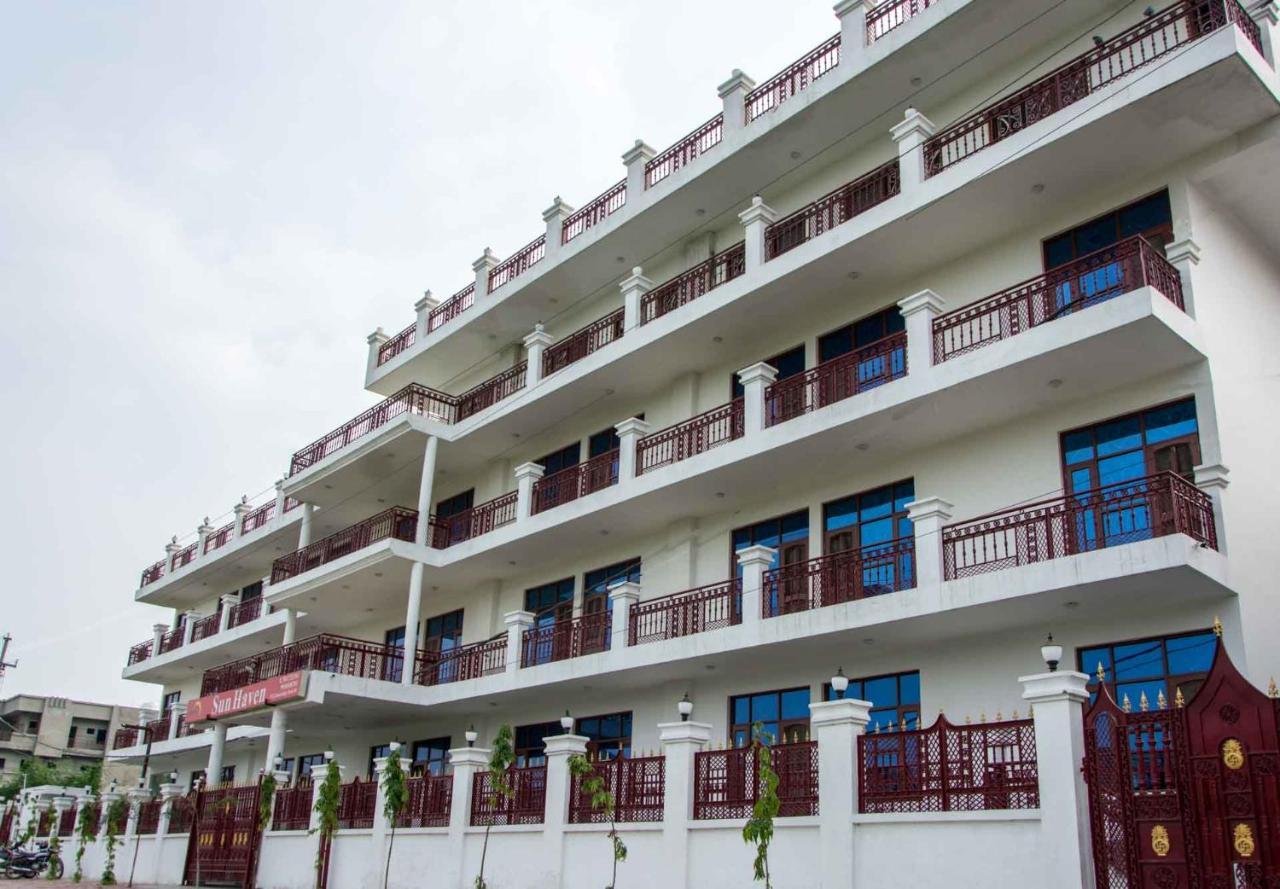 Hotel Sun Haven 그레이터 노이다 외부 사진